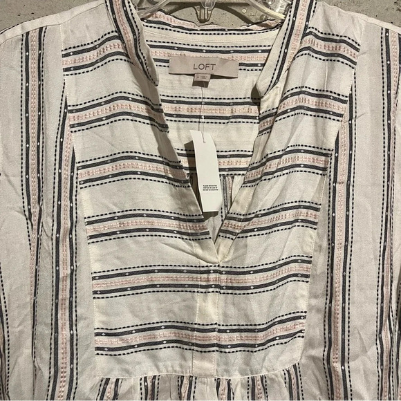 LOFT Blouse NWT Womens Medium White Striped Rayon Balloon Sleeve V Neck - Picture 3 of 11